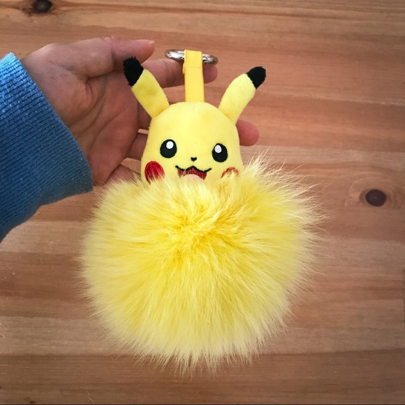 Pokemon pikachu pompom keyring - Picture 5 of 11